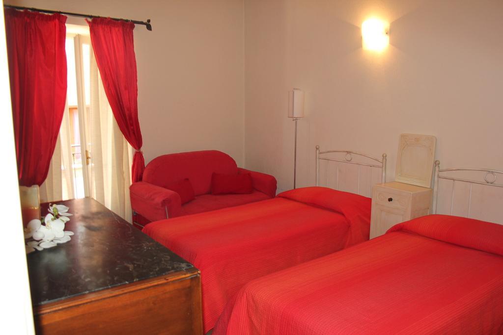 Hotel Porta Santa Maria Busca ภายนอก รูปภาพ