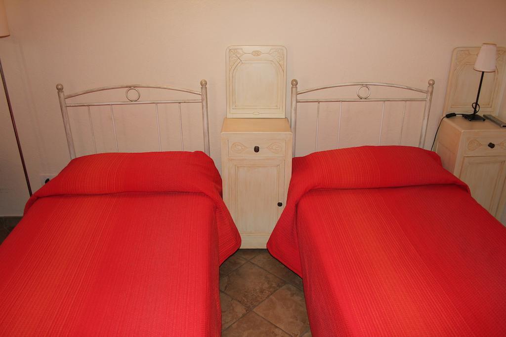 Hotel Porta Santa Maria Busca ภายนอก รูปภาพ