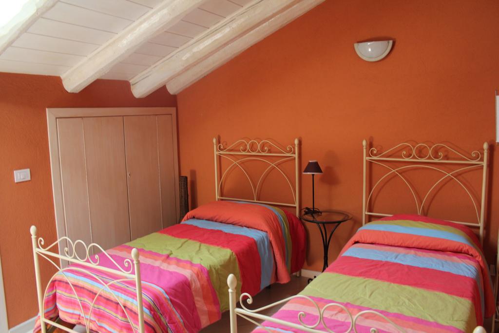 Hotel Porta Santa Maria Busca ห้อง รูปภาพ